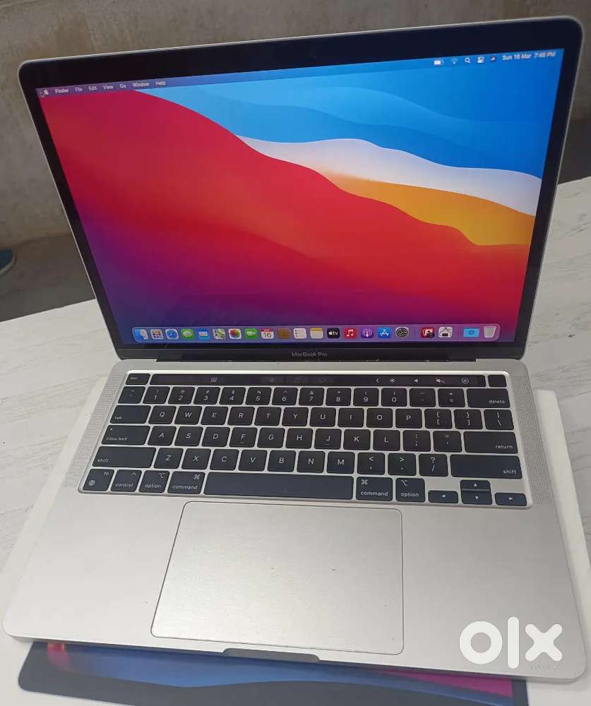 apple macbook pro m2  laptop 2024/SSD 256GB + 8GB/gaming editing