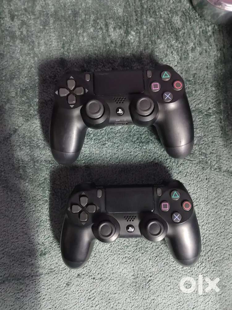Two PS4 Orignal Controller PlayStation 4
