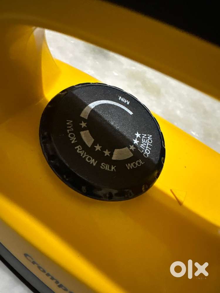 A new Crompton iron box for all types of clothes