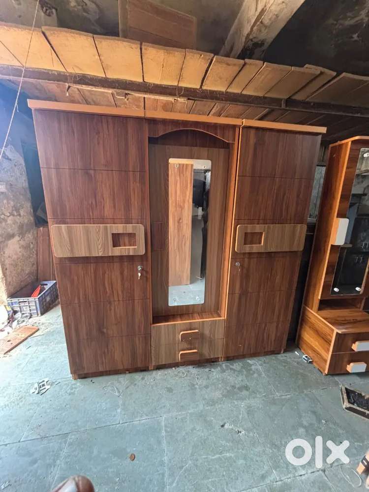 New Brand 6×6 king size Big 3 Door Wardrobe Diratct Factory Outlet AT