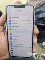 iPhone 13 /128 small black dot