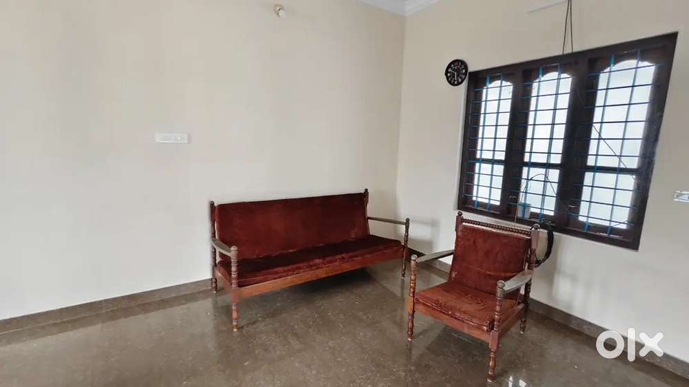 Semi furnished 2bhk near kazhakootam