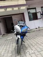 Yamaha R15 V2