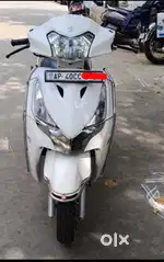 Show Room quality,  single Hand use