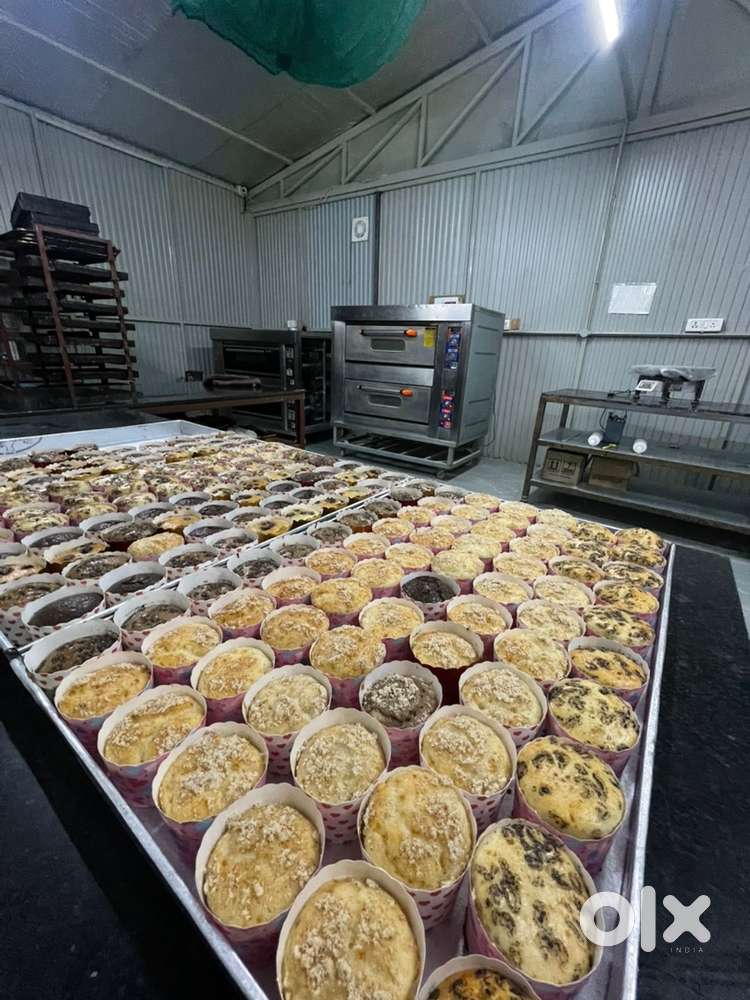 Patties and Cake ka karigar. पैटीज और केक का कारीगर