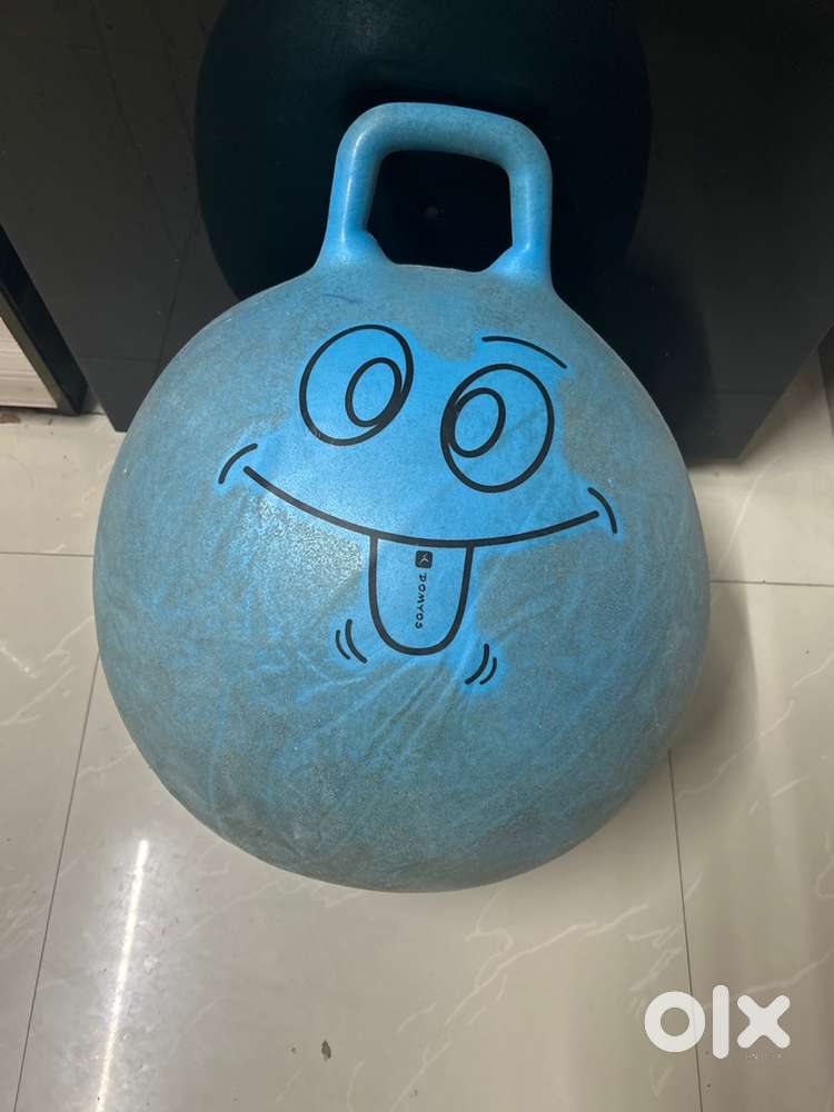 Jumping and hopping ball for kids