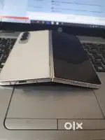 Fold 4 512GB Phone opens 90% only