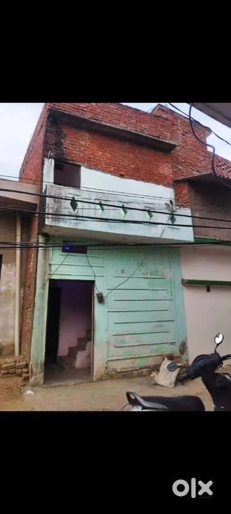 Madihao near road