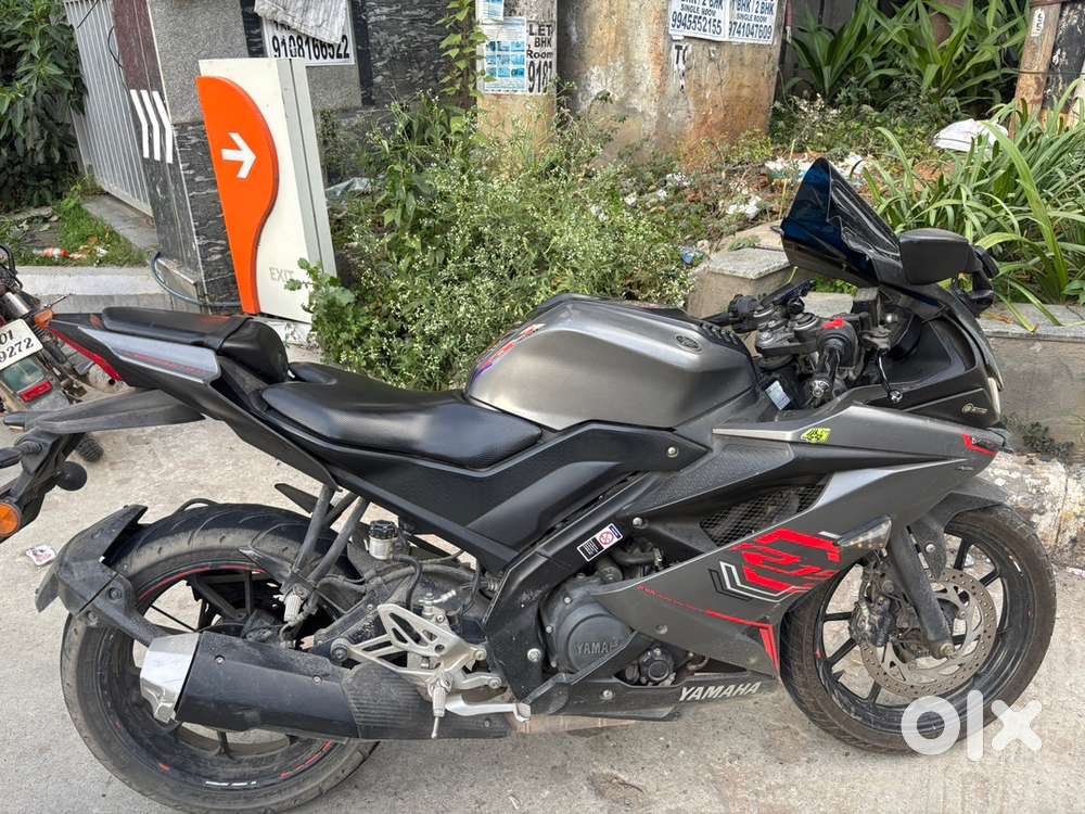 YAMAHA R15 V3