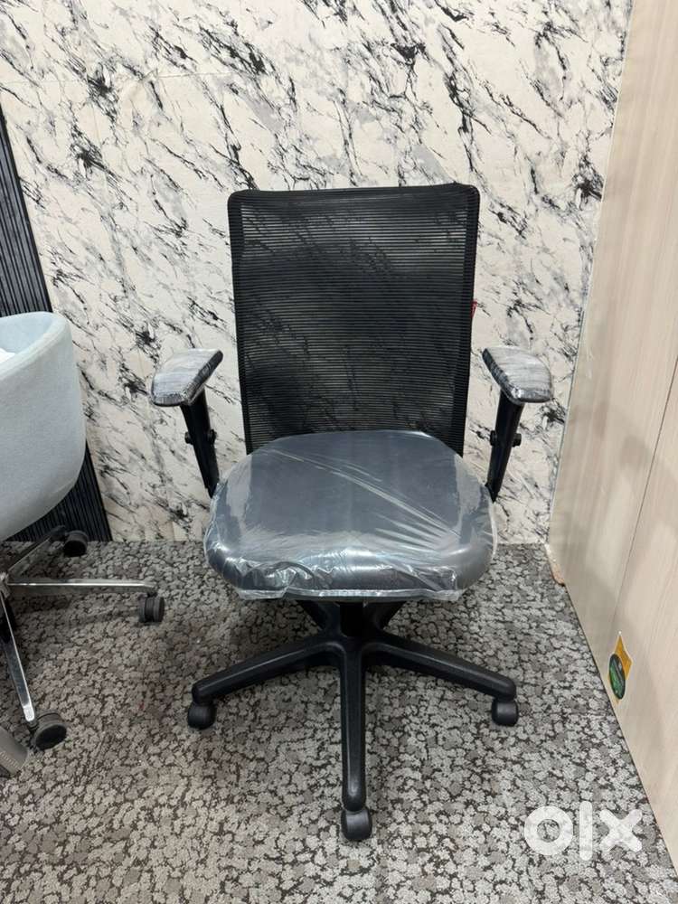 Refurbished branded office chair available in very good condition