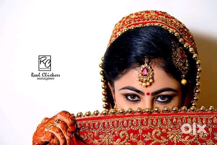 I am a professional Wedding photographer With 10 years experience