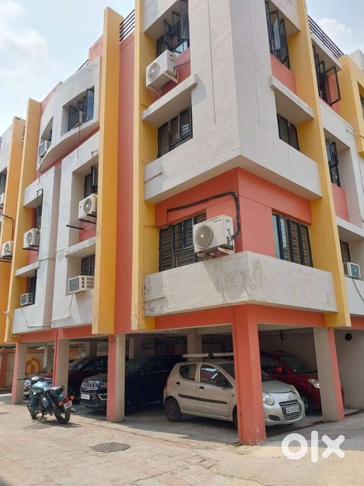 Available for rent 3BHK 2Bath Flat in A Complex
