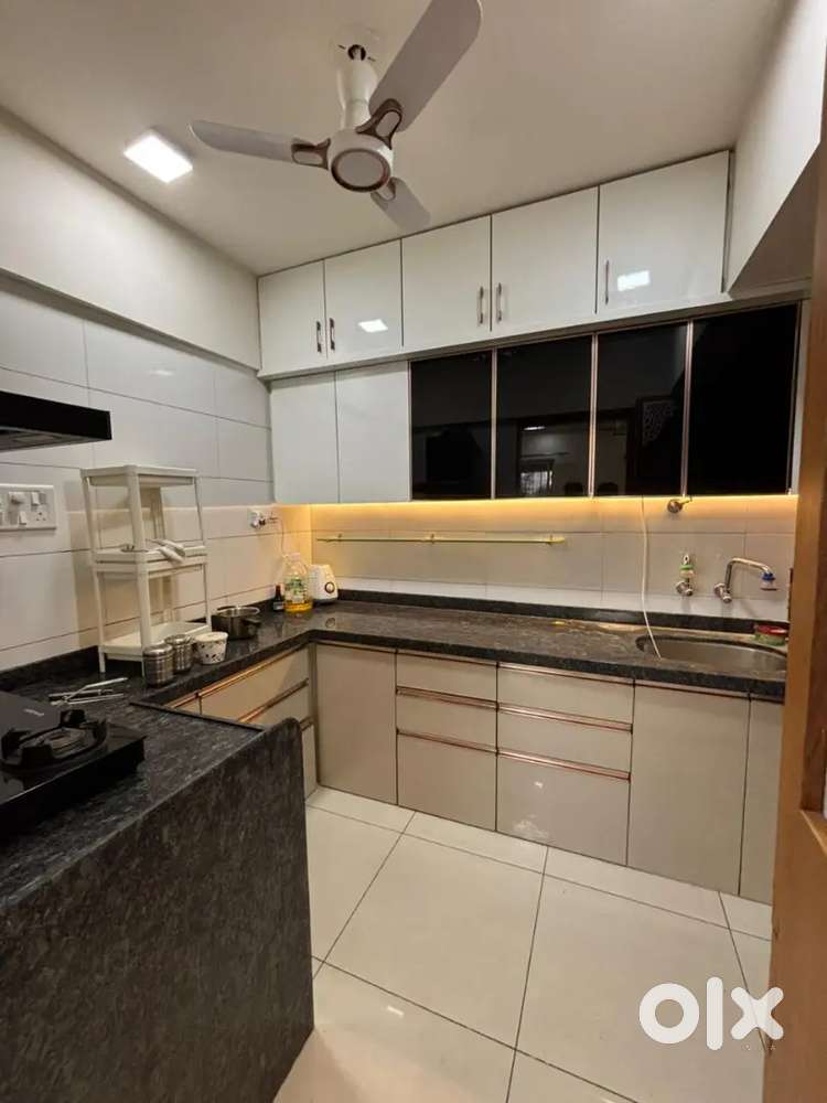 2.5 bhk fully furnished lavish flat for rent Handewadi road