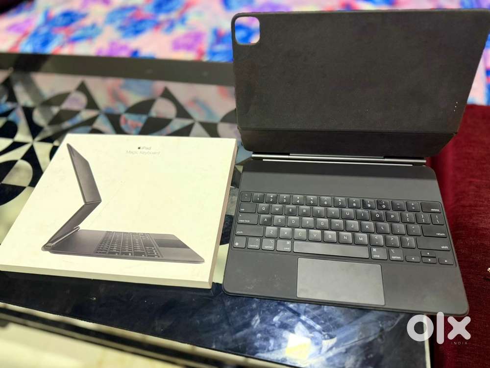 Apple magic keyboard 12.9 inch