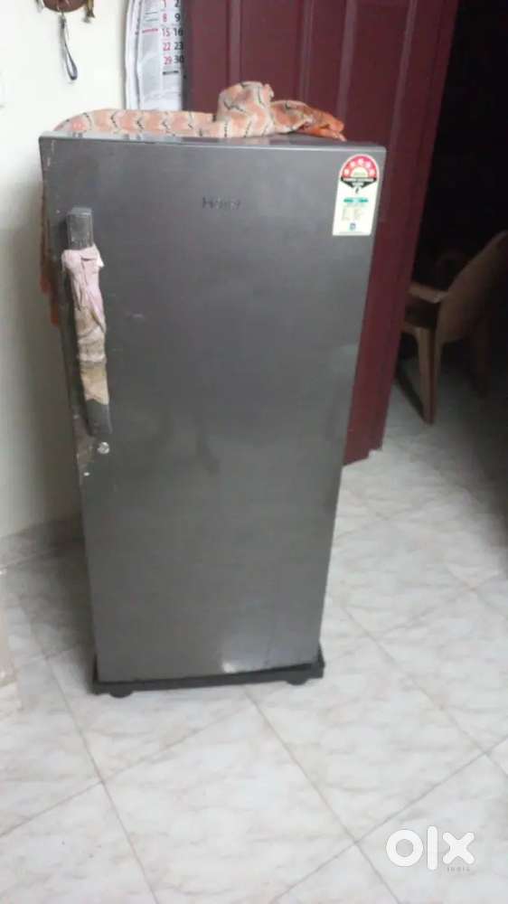 7 year old refrigerator for sale