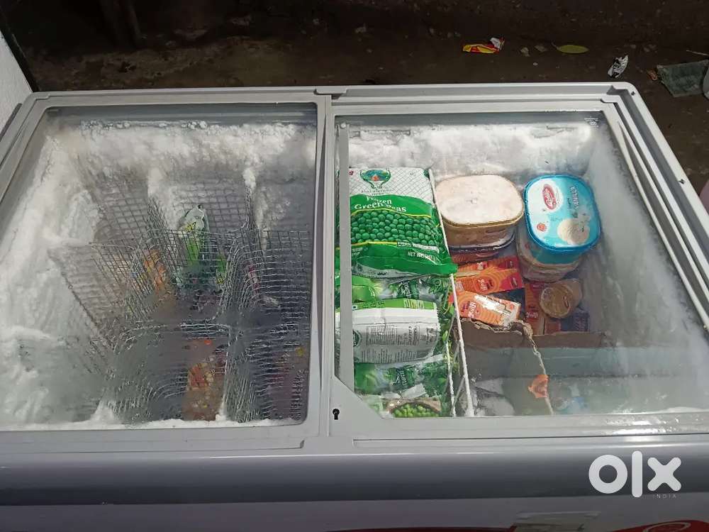 Western glass top deep freezer