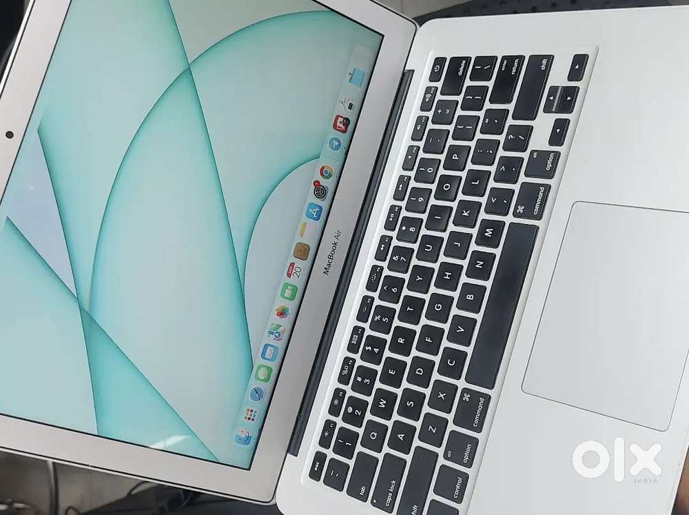 Apple Mac Book Air 13 inch 2017