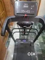 Treadmill machine with belly vibration machine