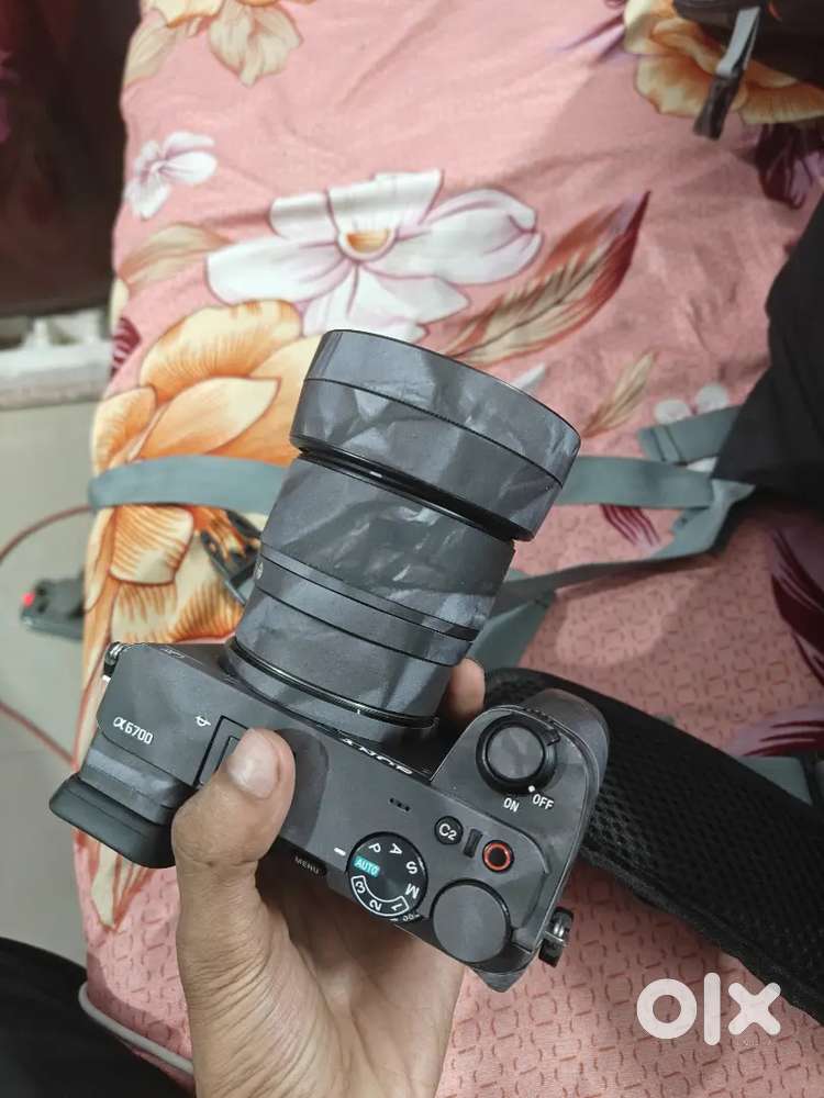 Sony

SONY ILCE-6700 Mirrorless Camera Body Only  LENS SIGMA 56 MM