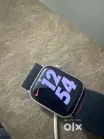 Apple Watch Series 9 GPS 45mm With Starlight Sport Band