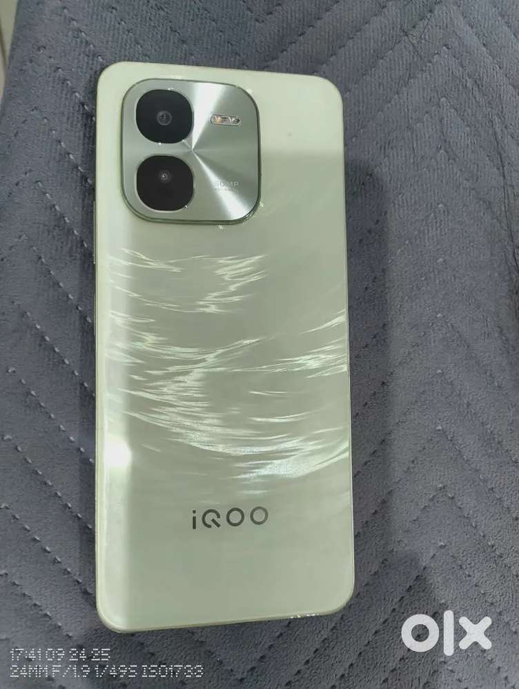 IQOO Z9x  4gb/128GB