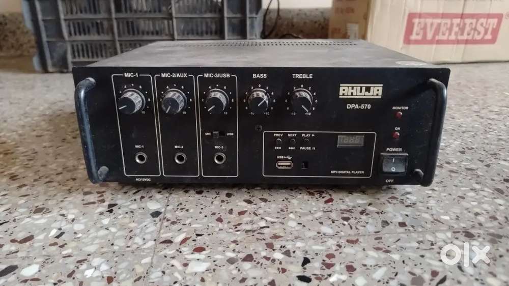 Ahuja DPA-570 Amplifier with wireless mic, receiver & 4 Ahuja Speakers