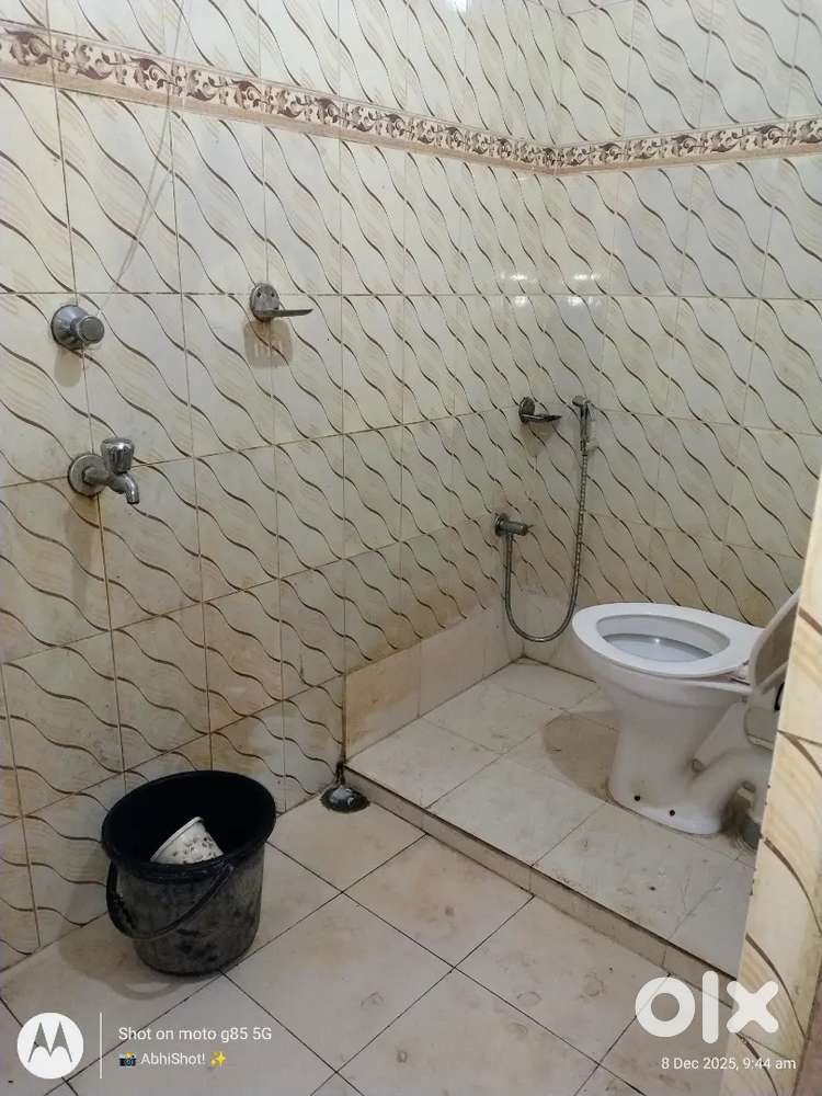 14000 Indipendent Room