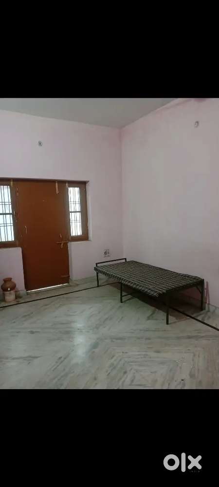 Boys room near Vibhuti Khand BBD Summit HCL Cyber Heights/Tower Kamta