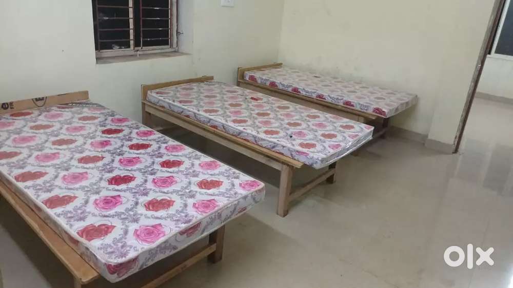 Semi furnished PG available at cv raman back gate bbsr