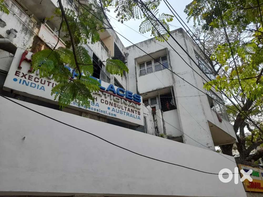 2nd floor Commercial Office Space on Nungambakkam High Road