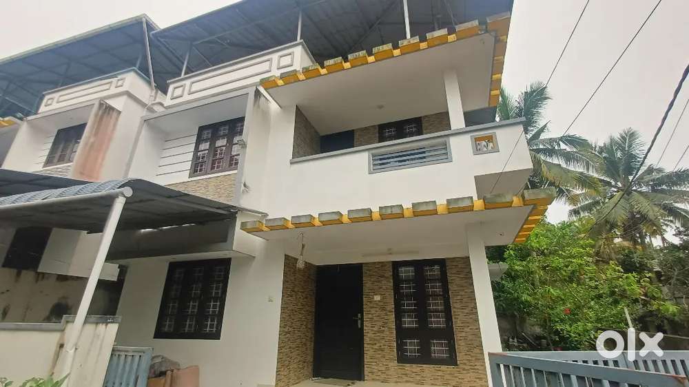 House near chanthavila 15 thousand independent