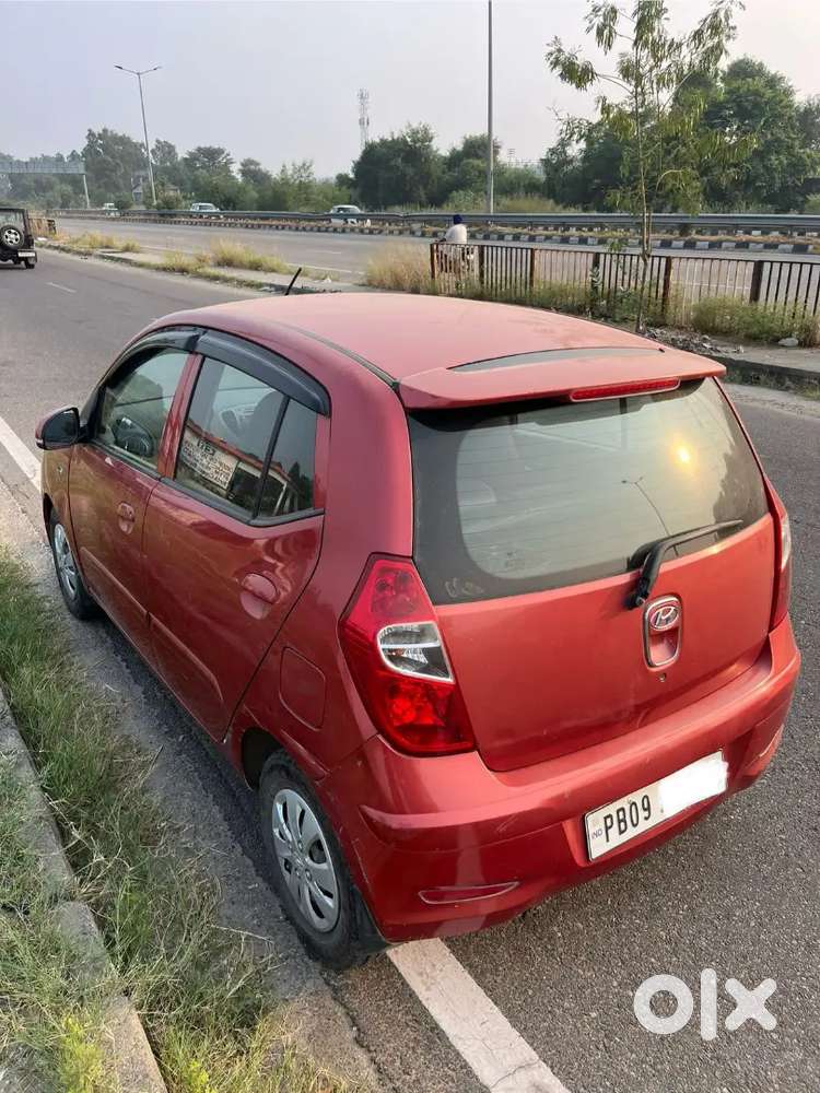 Hyundai i10 2011 Petrol 102000 Km Driven