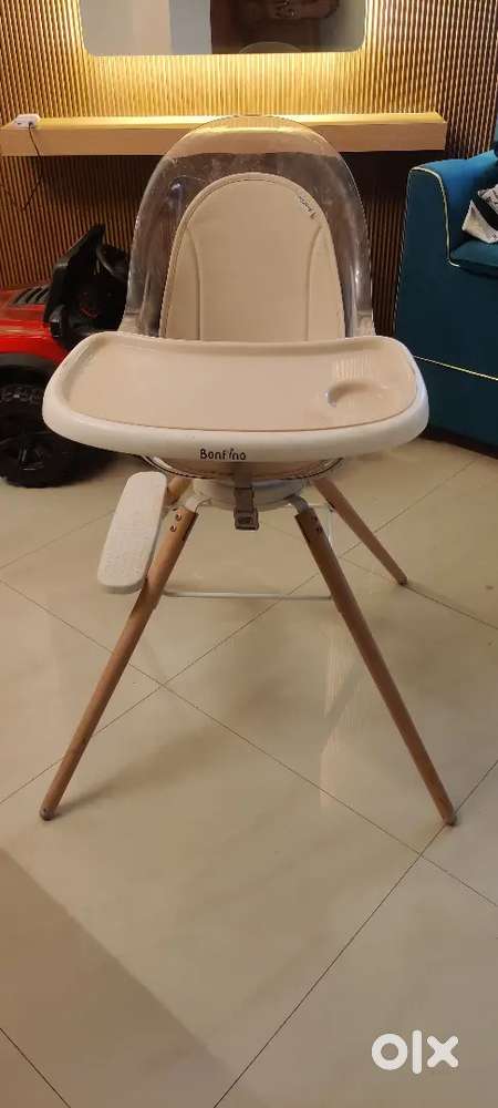 High chair very strong for babies upto 5 years.