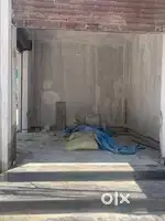 Two facing shop with good connectivity