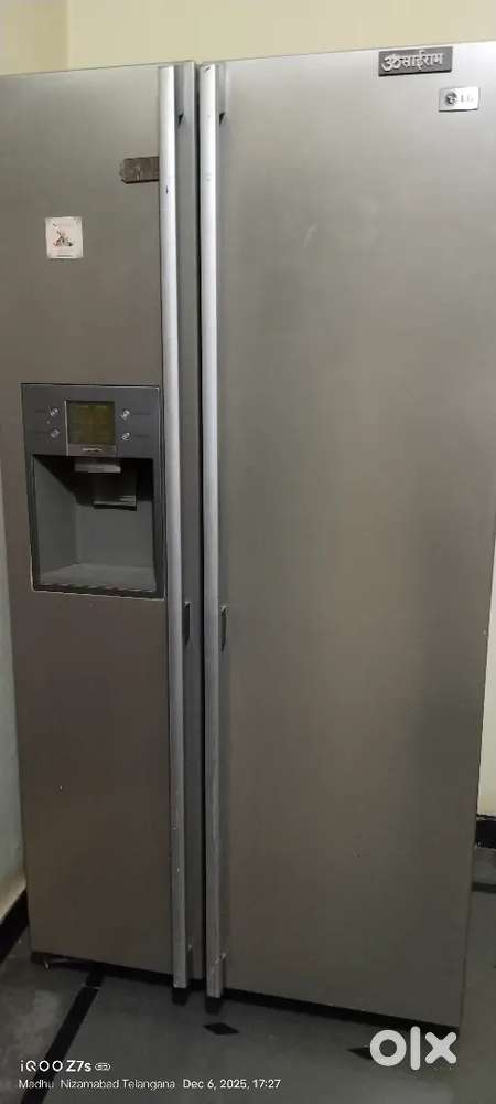LG fridge selling