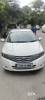 Honda City V MT Exclusive, 2011, Petrol