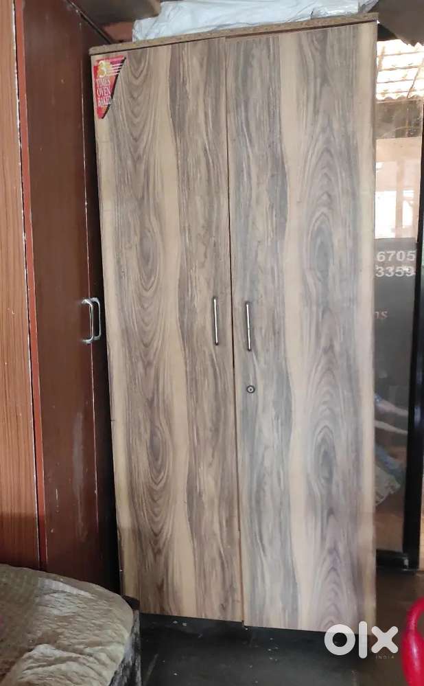 Wooden cupboard/wardrobe