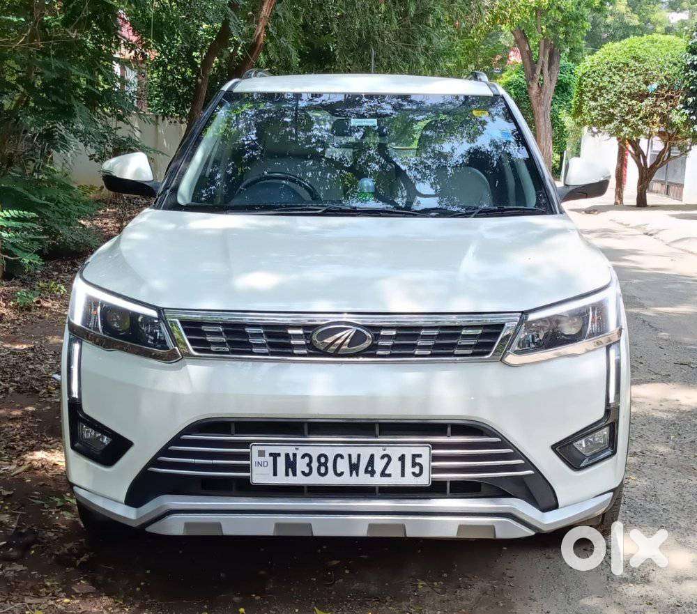 Mahindra XUV300 W8 1.2 Petrol Dual Tone, 2020, Petrol