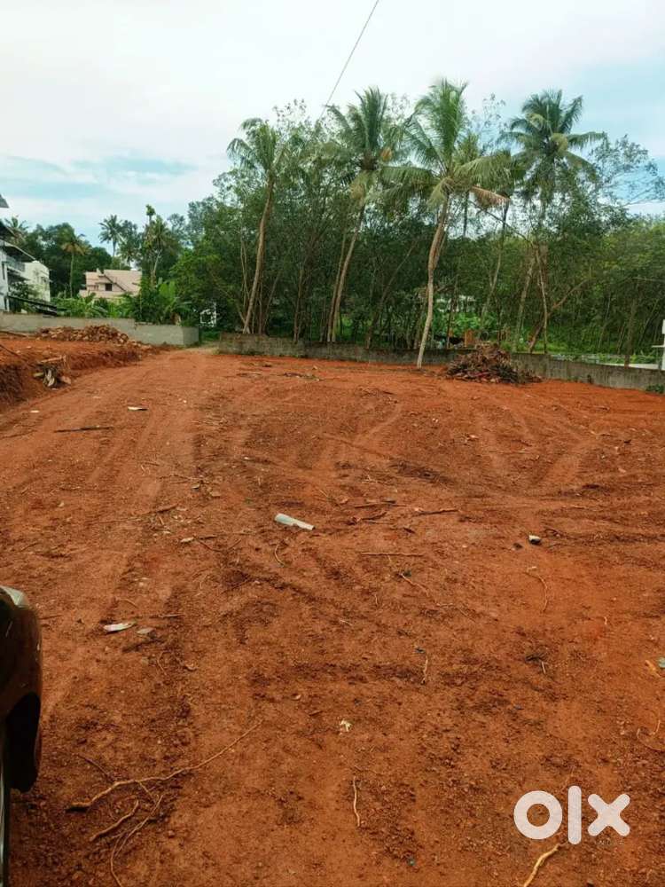VENJARAMOODU-Plot for sale,Near Gokulam Medical College