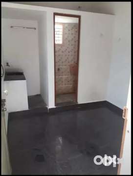 Single room available for rent