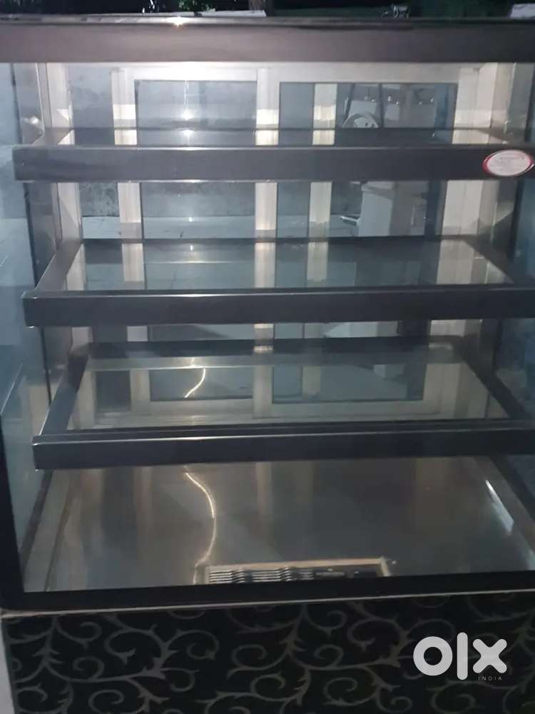 Cold Dishplay counter Very Good condition.