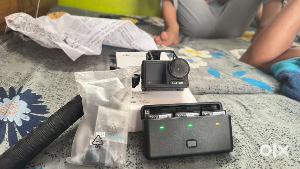 Dji osmo action 4 with adventure combo brand new 15 day old