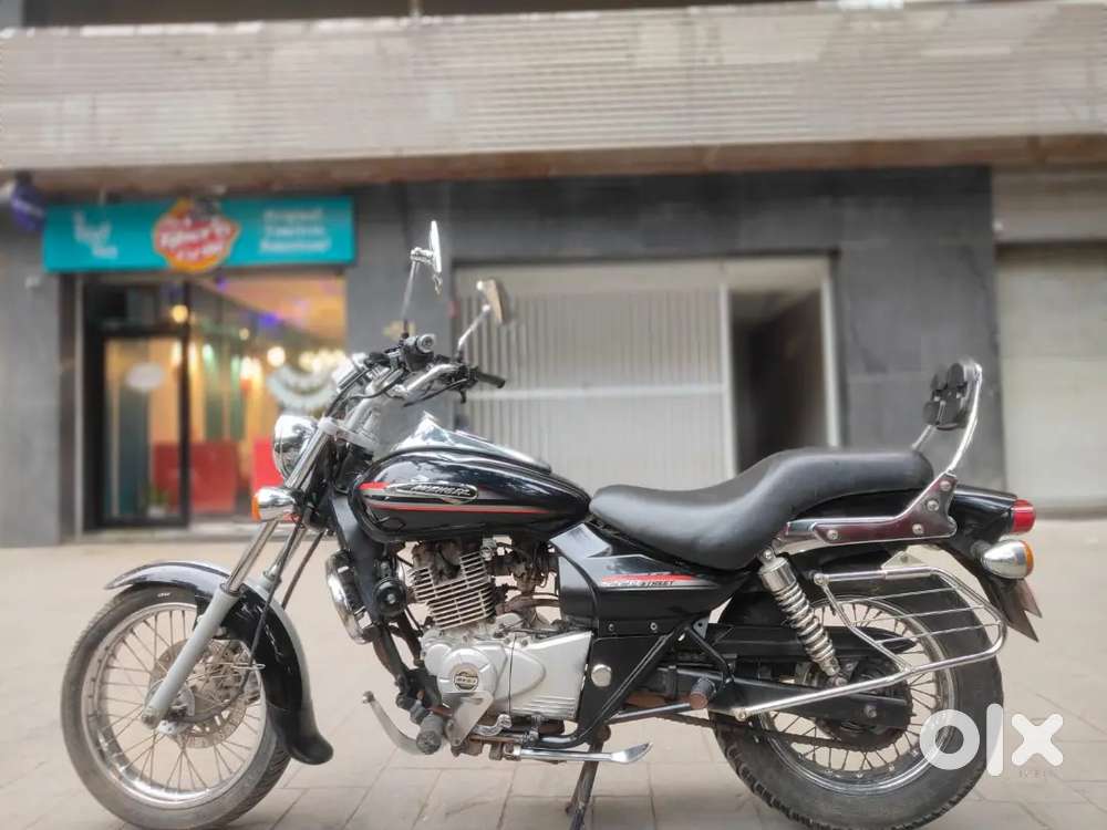 Bajaj avenjar 220