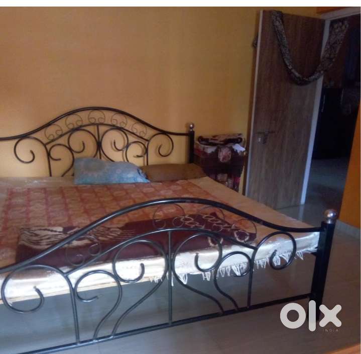 Iron bed 5years old