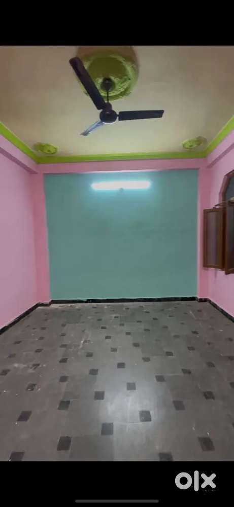 3bhk falet for rent on 2 floor no lift newaly painted flat in Qazipura