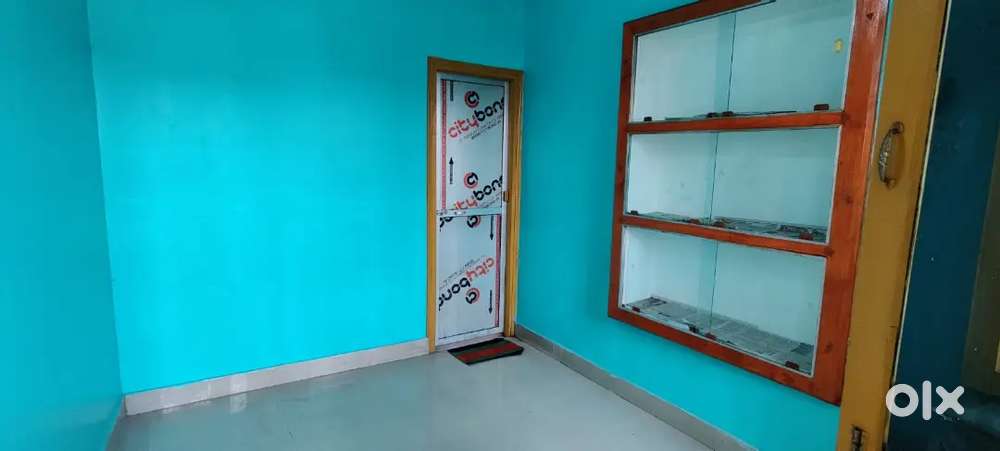 Flat for rent for working professional.