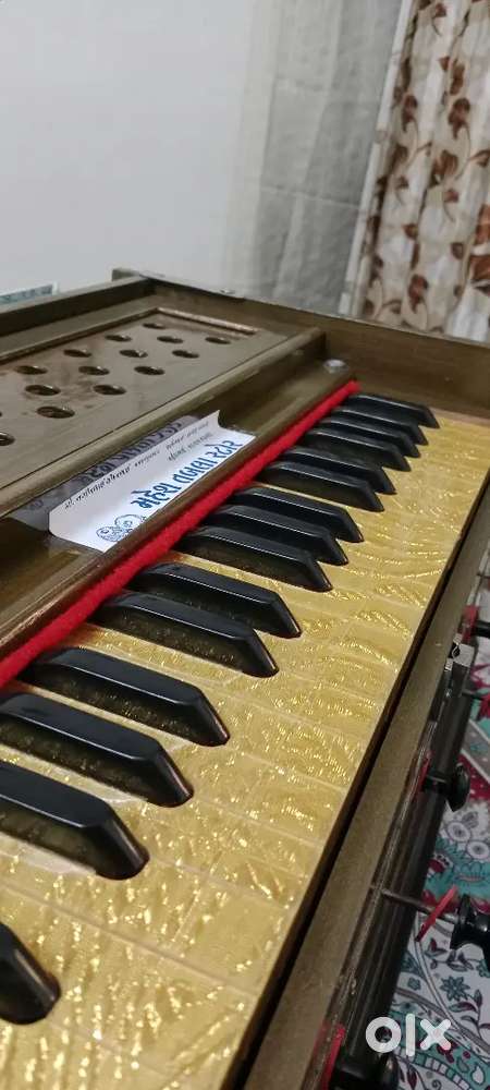 The golden key harmonium