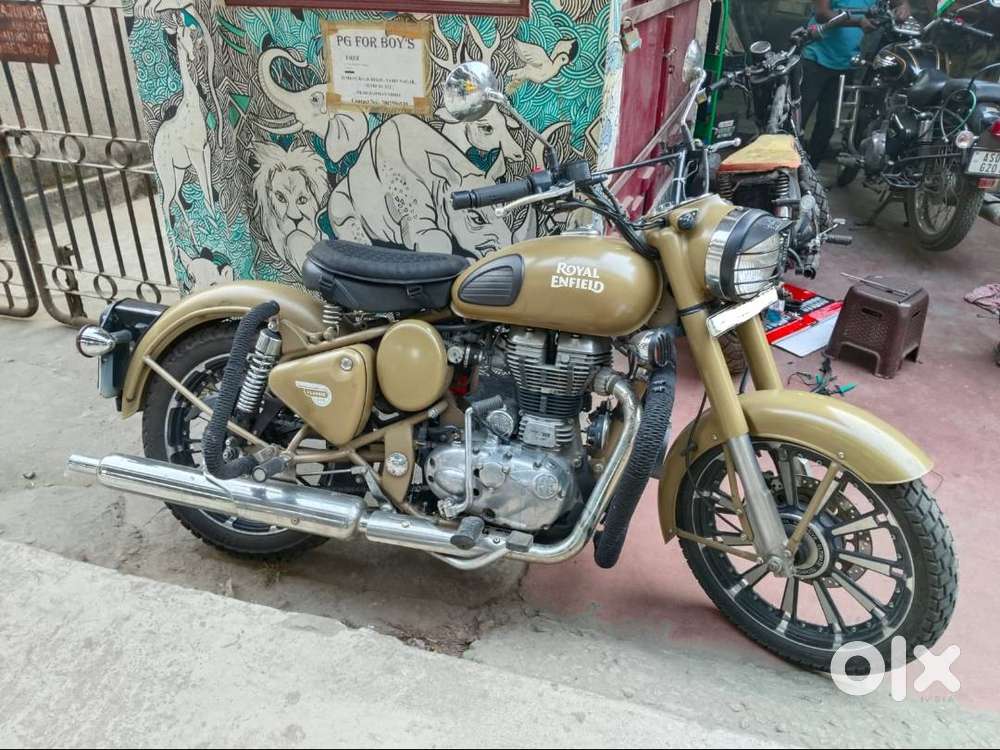ROYAL ENFIELD CLASSIC 500 DESERT STORM