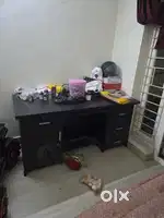 Computer table