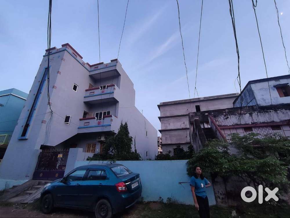 At premium location, near axis bank, jayaprakash nagar 1st lane